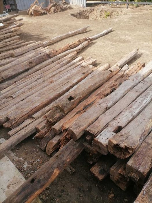 Vand lemn vechi, peste 150 ani, din stejar.