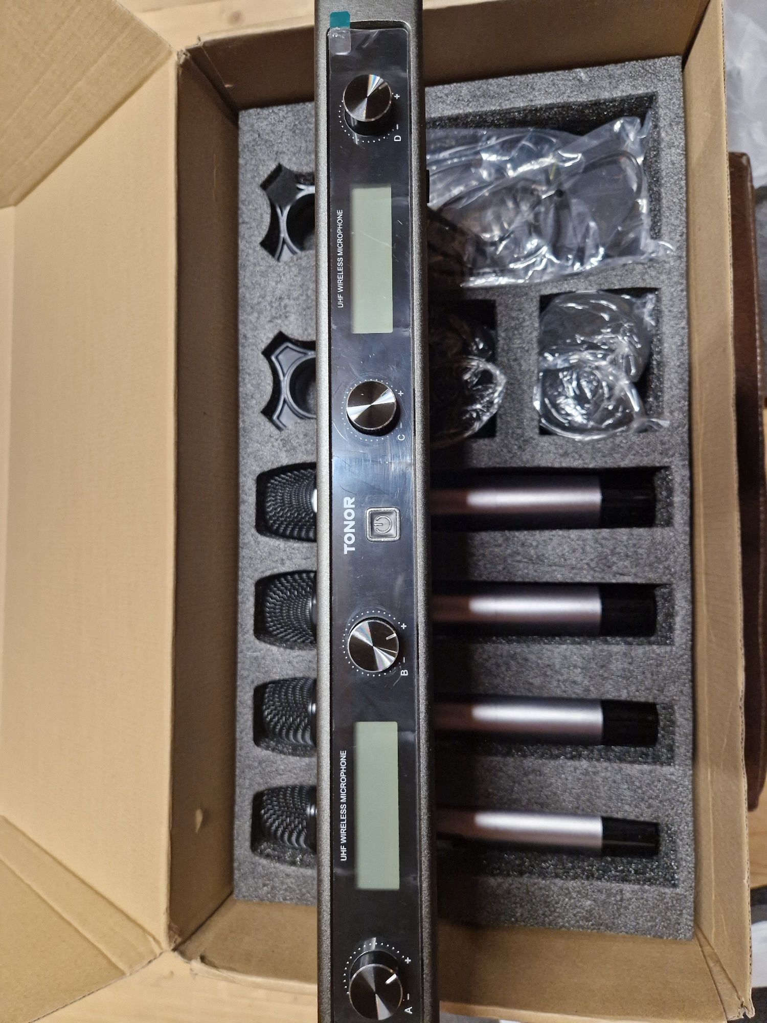 Tonor  tw840 wireless microphone