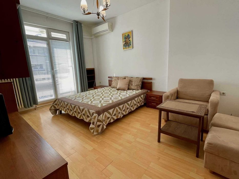 Тристаен ап. под наем в Център НДК