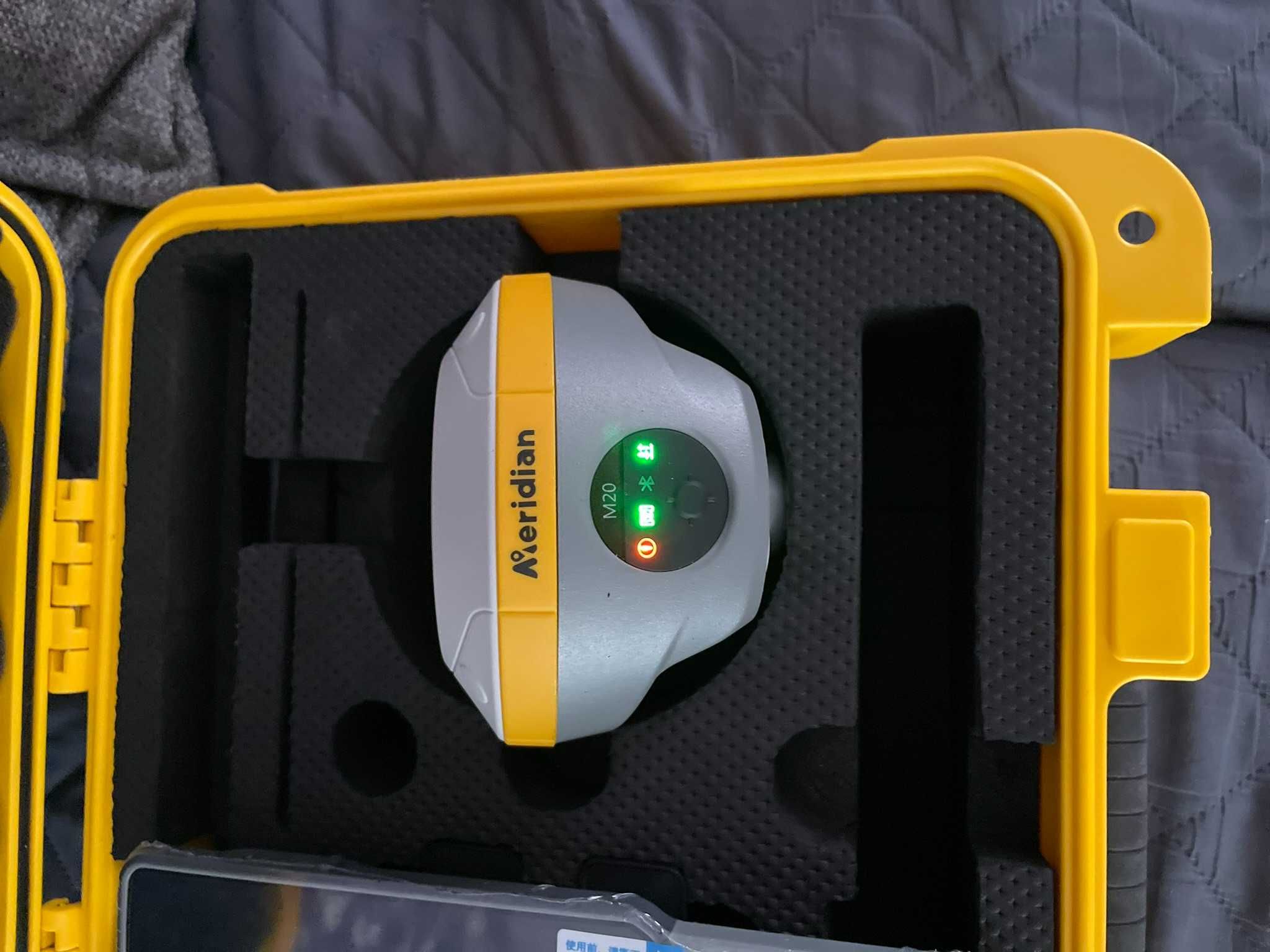 Sistem MERIDIAN M20 GNSS CAMERA AR + IMU 60 Gnss 1408 canale GPS RTK