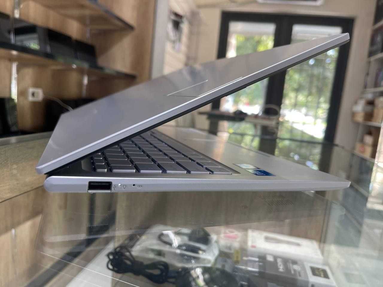 ASUS VivoBook X1504VAP Core 5-120U  ram 8 ssd 256