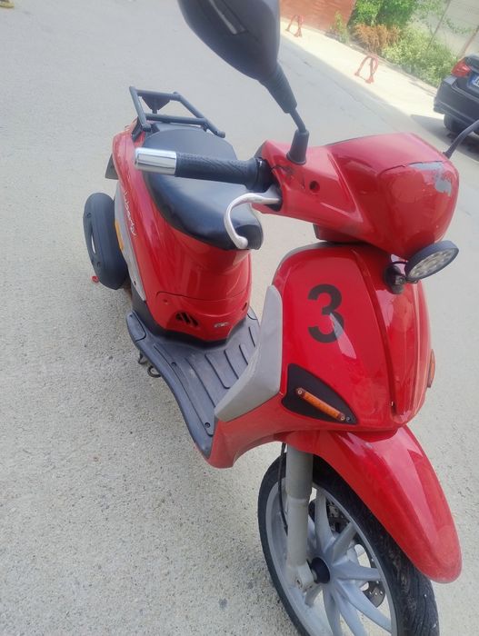 Vând scuter Piaggio