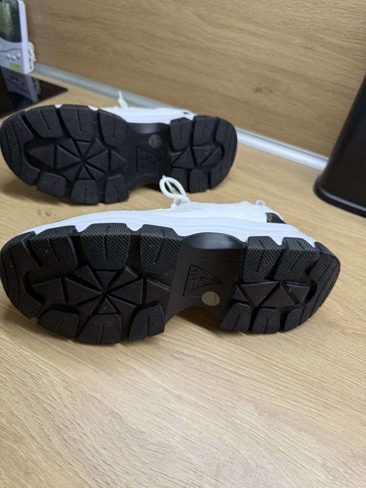 Guess сникърси braydin