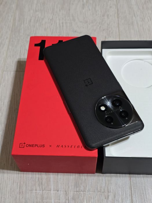 One Plus 11 256 gb Ram 12 5G полный комплект