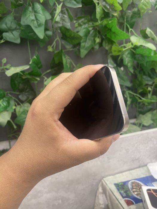 Iphone 15 pro max holati chotki