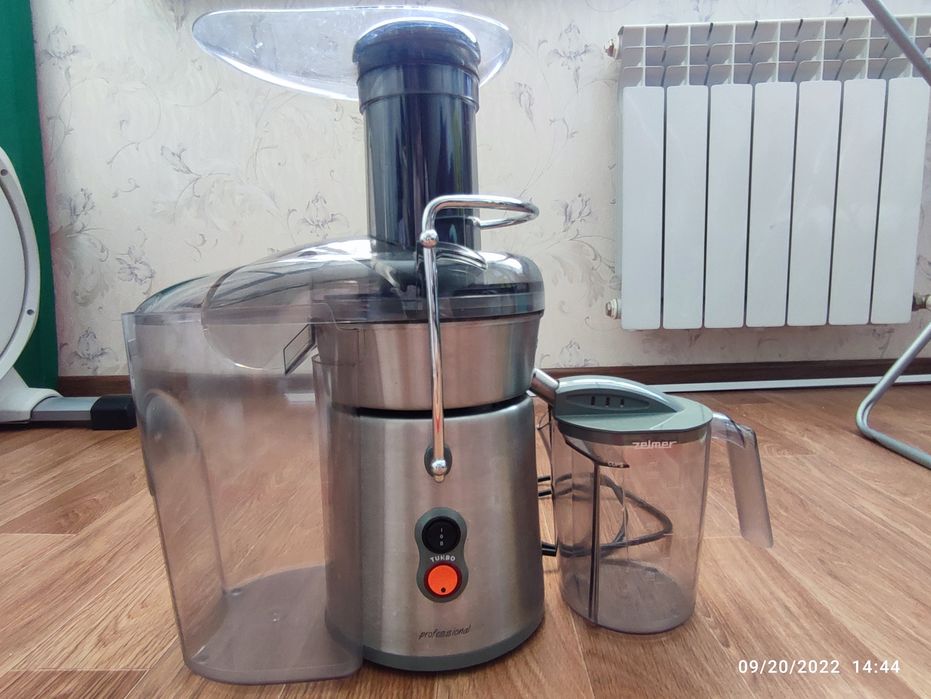 Продам соковыжималку Zelmer 476