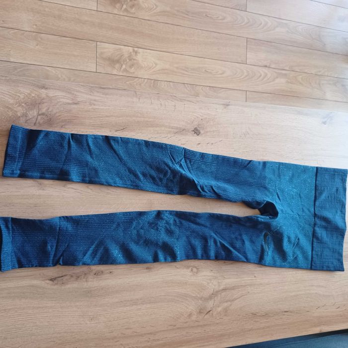 Спортни клинове и бюстиета Nike, H & M