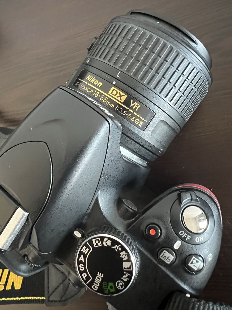 Фотоапарат DSLR Nikon D3200 / 18-55 VR обектив