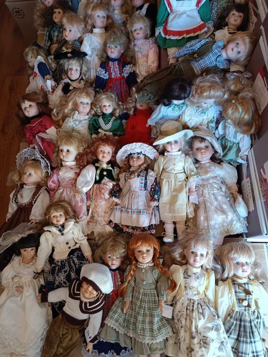 Стари порцеланови кукли