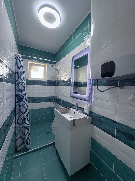 Собственик продава 4 стаен Спортна зала Варна  с паркоместа .