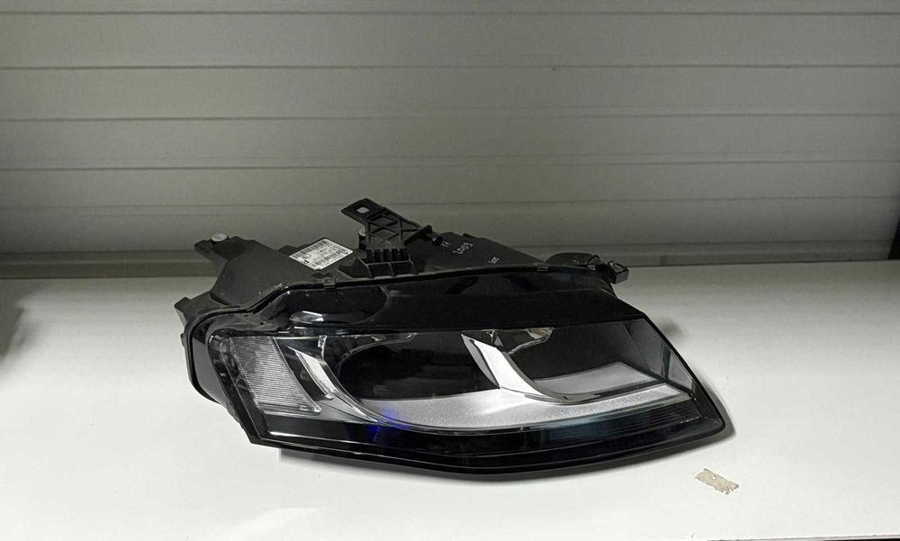 Far Audi A4 – Dreapta – Halogen (fără Xenon) – NOU – 800 lei