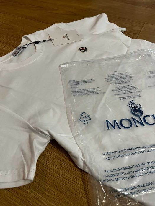ÎN STOC | •‼️ Tricou Moncler ‼️• Mărime M • Calitate Premium •