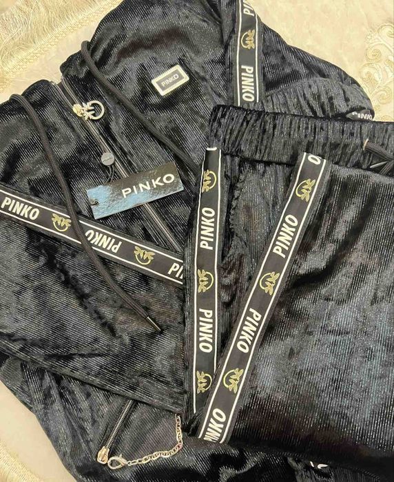 Pinko Дамски екипи