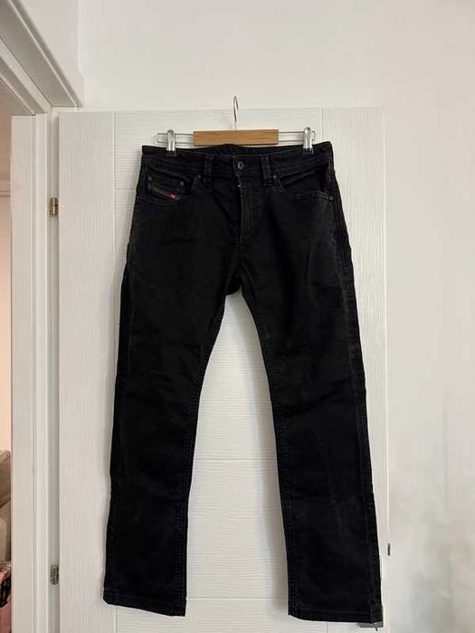 Blugi Diesel
Blugi Diesel barbati, W29, marime 40cm