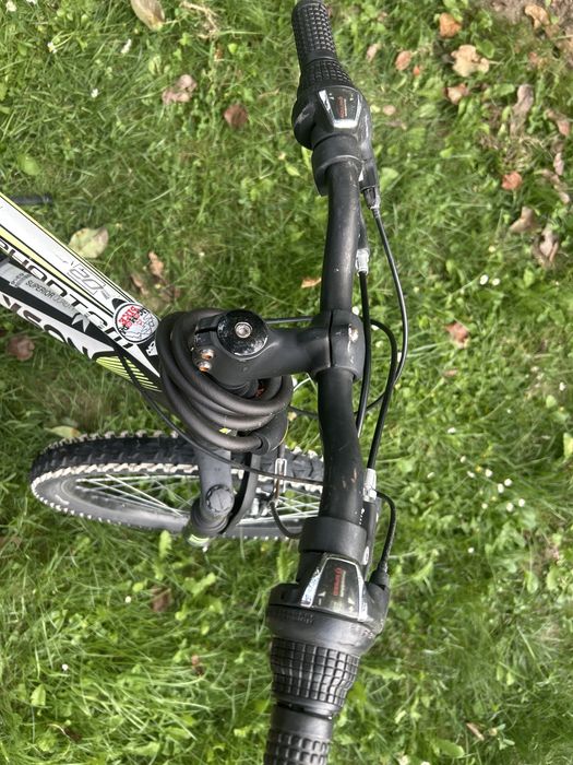 Bicicletă. mountain bike de competitie