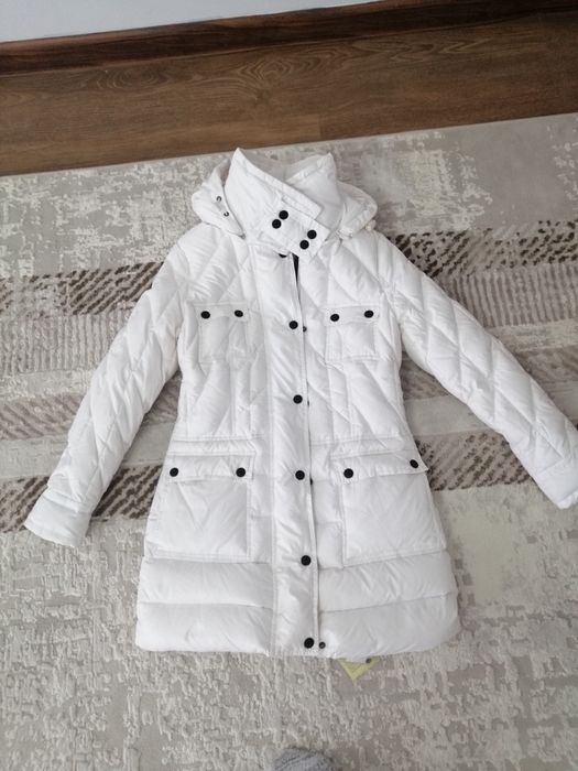 Женские зимные куртки.