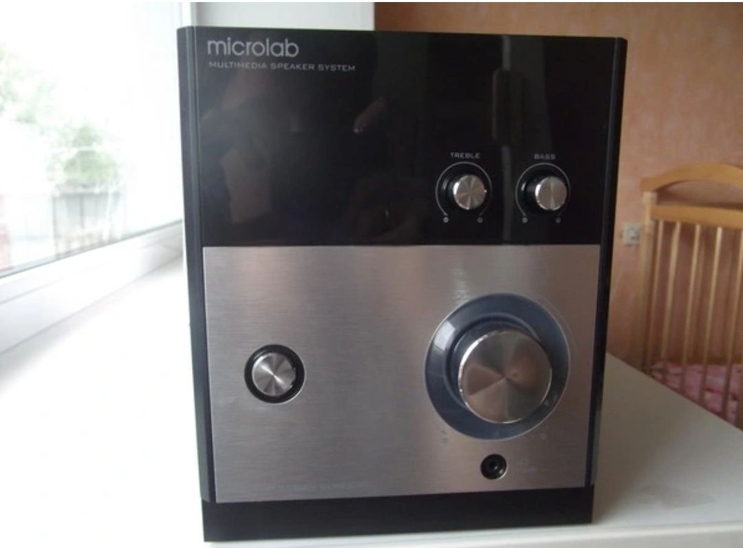 Microlab M880 акустика (сабвуфер)