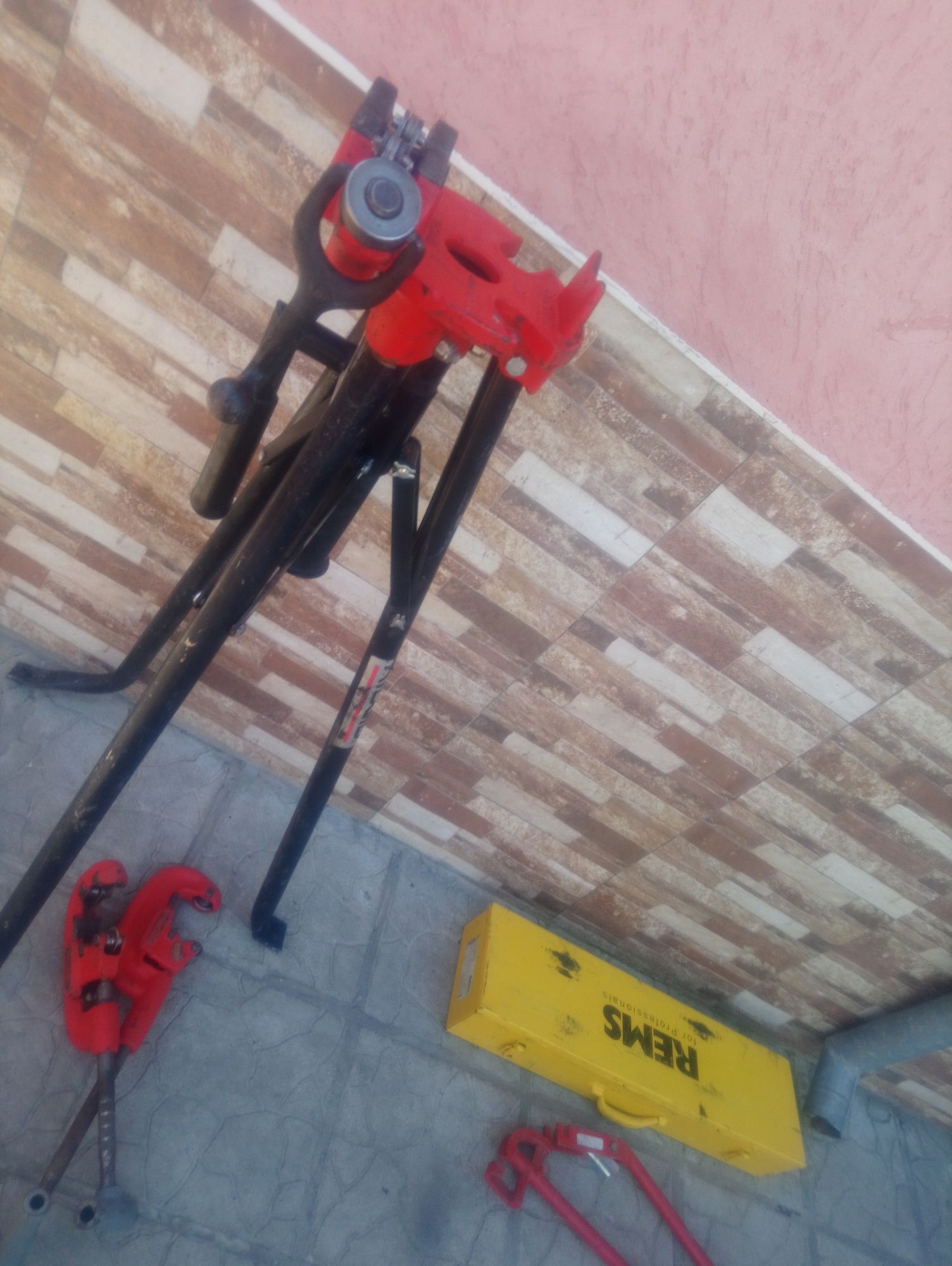 Ridgid 42A Висококачествена 4колесна тръборезачка 3/4"-2"