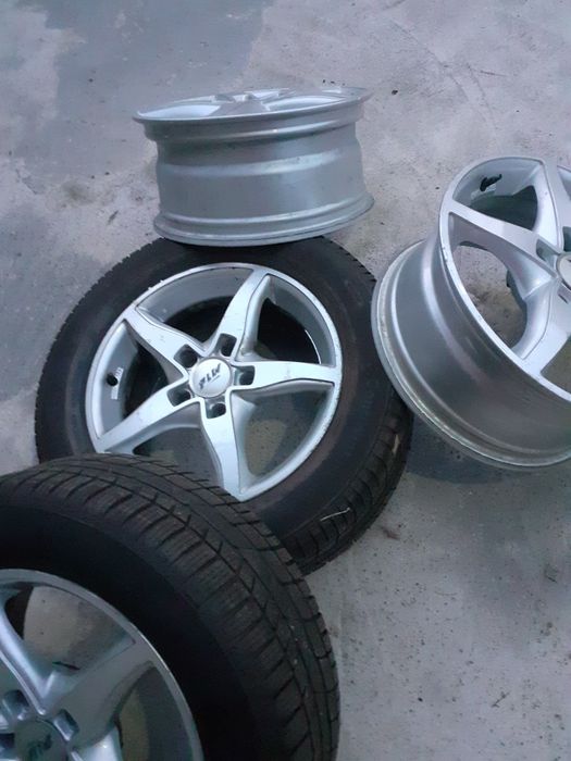 Vând jante BMW pe 16 și 2 anvelope 225 55 16