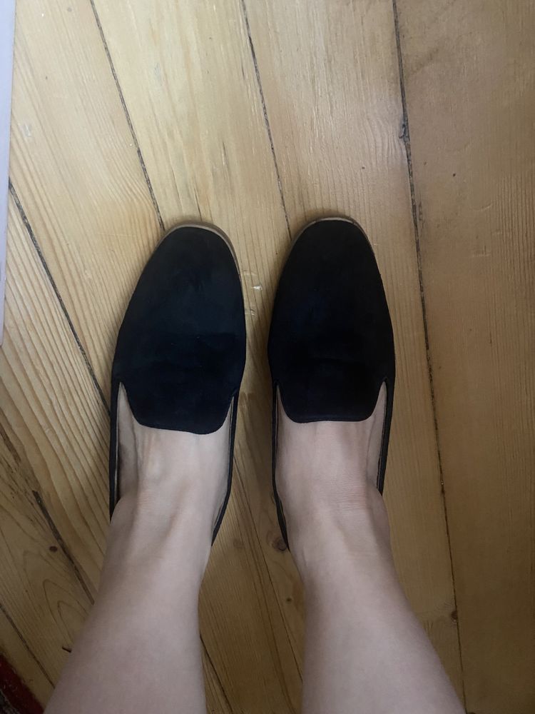 Нови черни велурени обувки Mint & Berry, номер 38