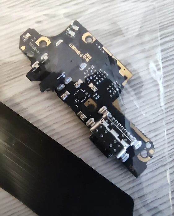 Продаю нижню плату для телефона Poco x3 pro