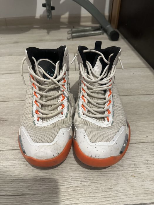 Adidași sport Tarmak, baschet, mărimea 43