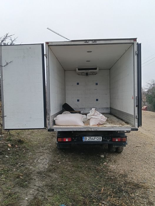 Auto utilitara Ford trasnit