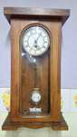 Ceas mecanic cu pendul.