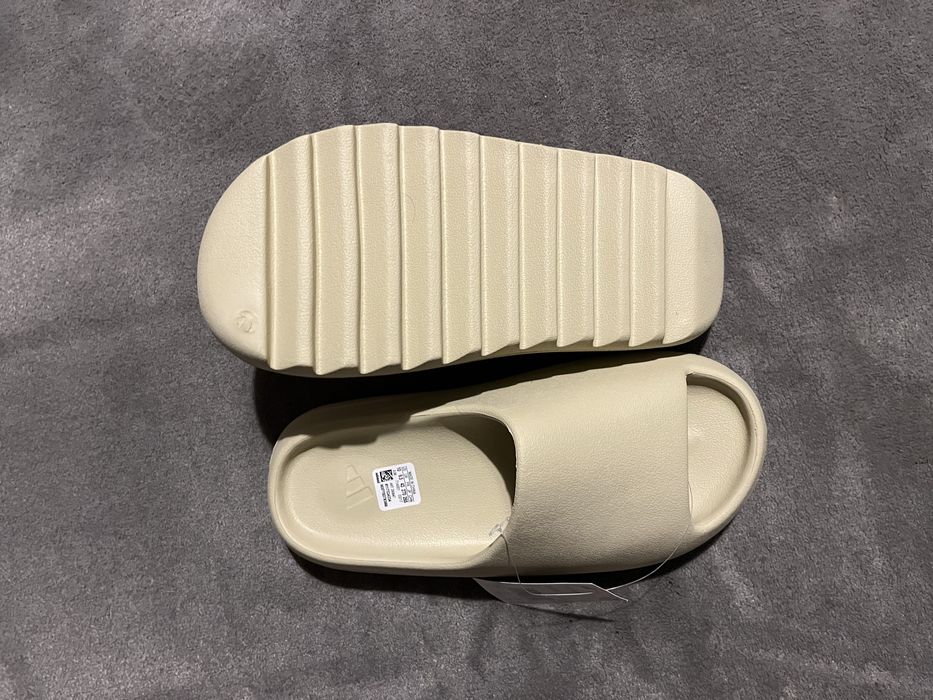Yeezy Slide Sand