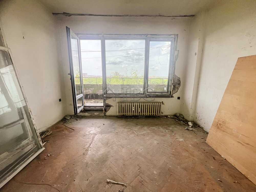 Продава се Двустаен апартамент в Русе, Възраждане - 60 кв.м за 1225 €/кв.м - Снимка #3