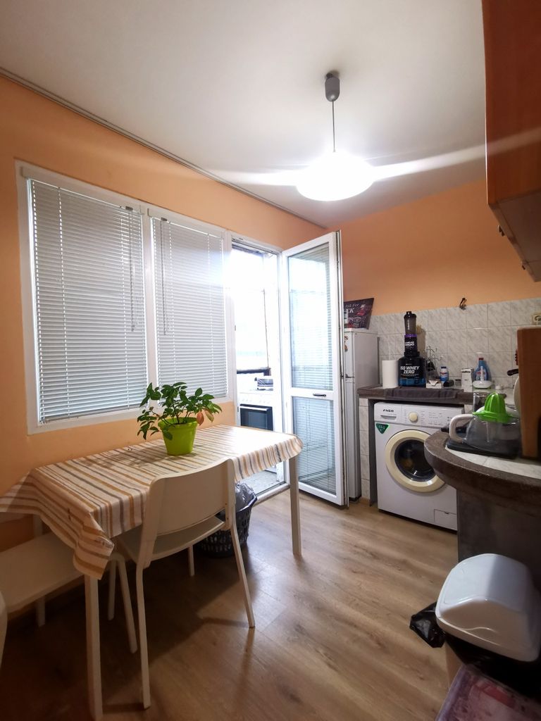 Продава се Двустаен апартамент в Горна Оряховица - 57 кв.м за 940 €/кв.м - Снимка #1