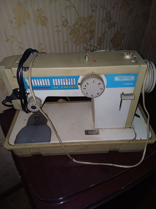 Электрическая швейная машина