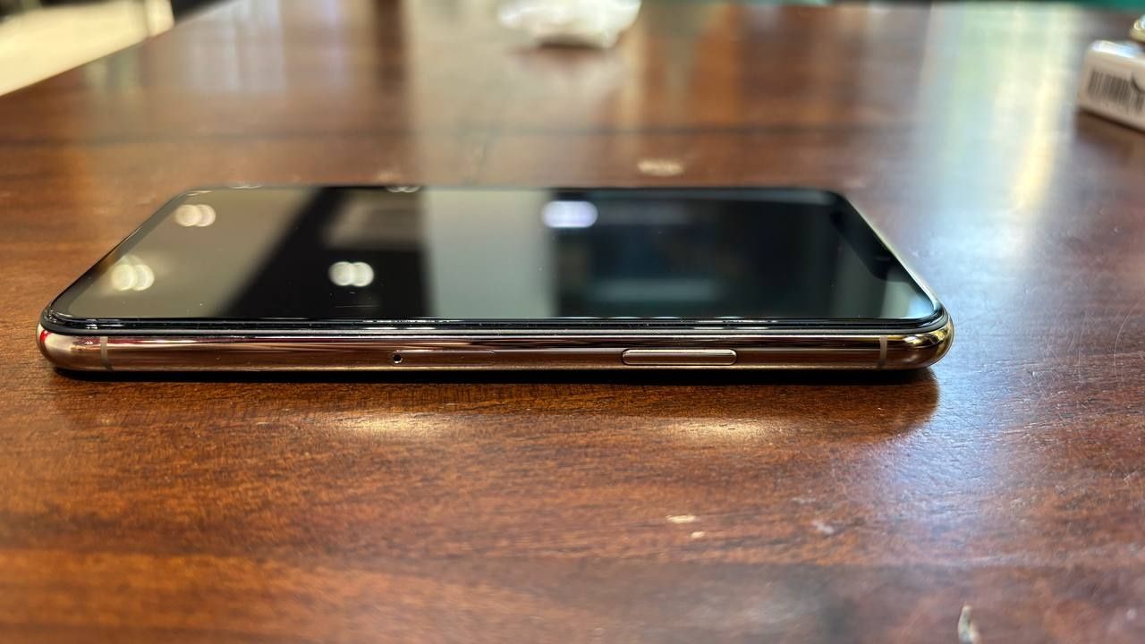 iPhone 11pro gold