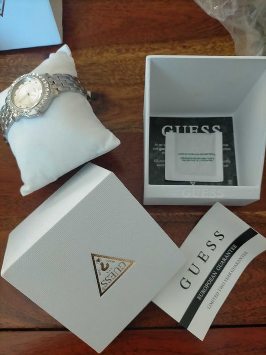 Ceasuri dama Guess