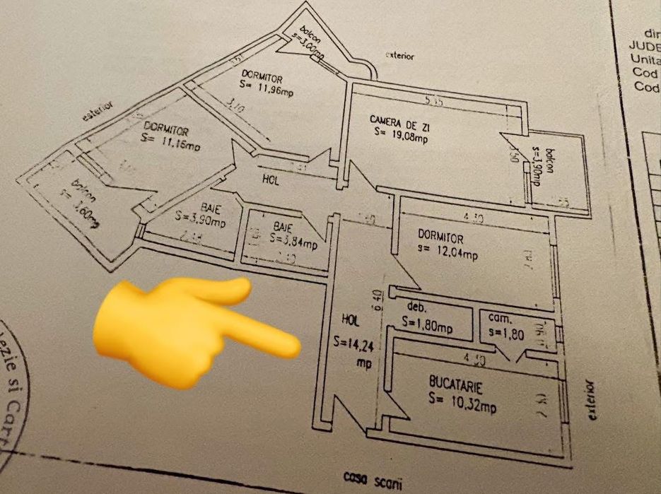 Vând apartament cu patru camere la Mangalia
