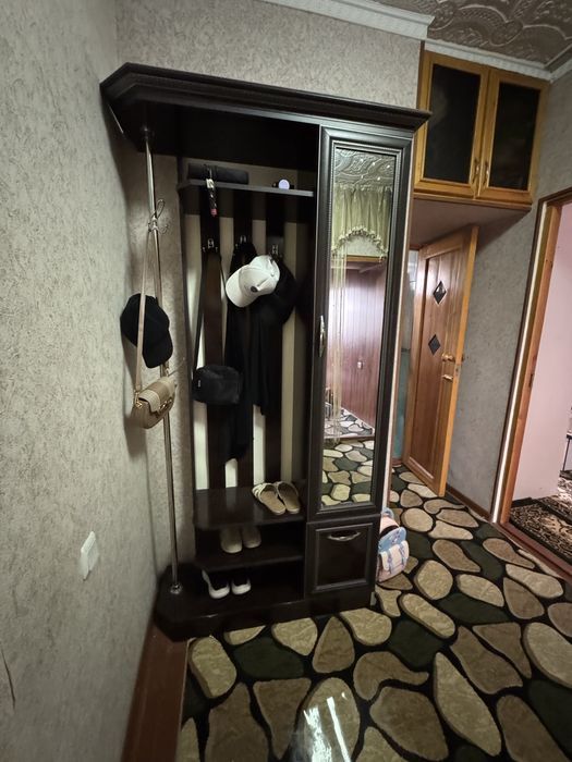 прихожная шкаф жудахам янги холатда