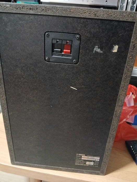 vand schimb boxa Yamaha ns20m