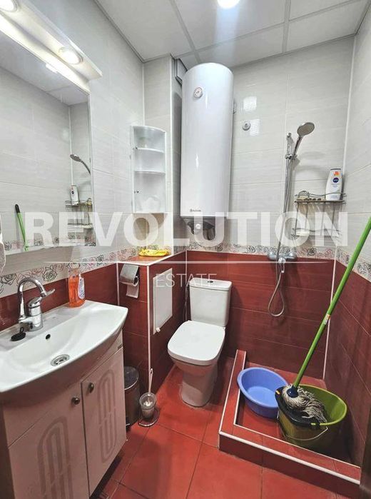 Дава се под наем Тристаен апартамент в Варна, Лятно кино Тракия - 80 кв.м за 650 € - Снимка #5