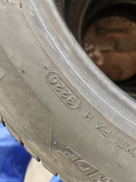 Гуми 215/55/17 дот20