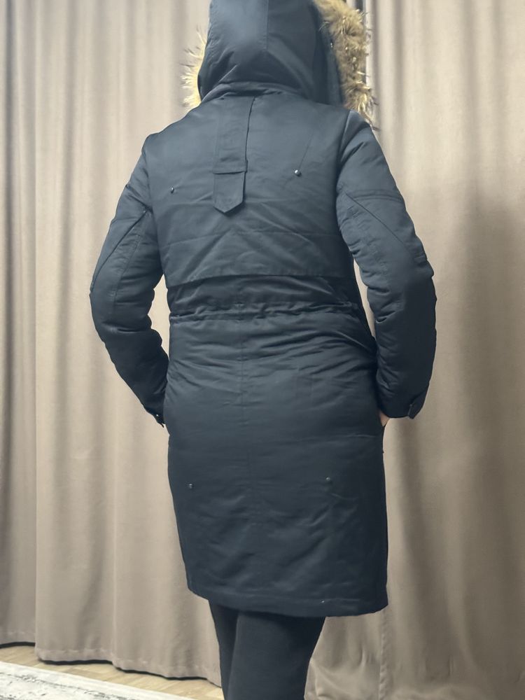 Продам зимнюю куртку