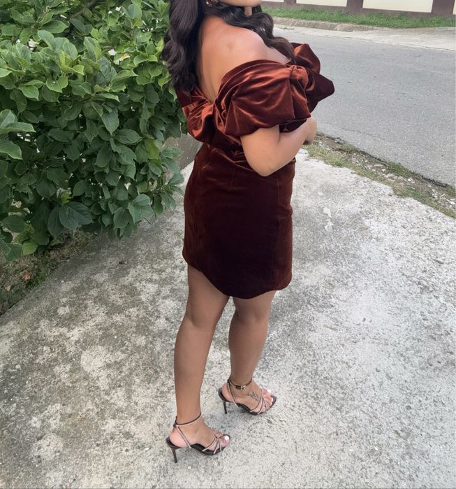 Rochie desebit de eleganta