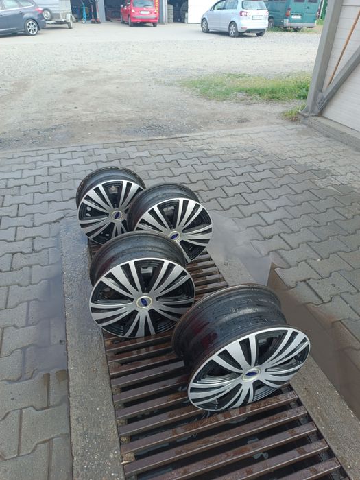 Jante Ford focus mk3.ford focus MK2.preț.300.Lei+2 anvelope vară.235/6