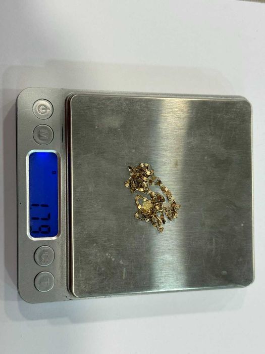 Златно синджирче с медальон – 1.79гр.