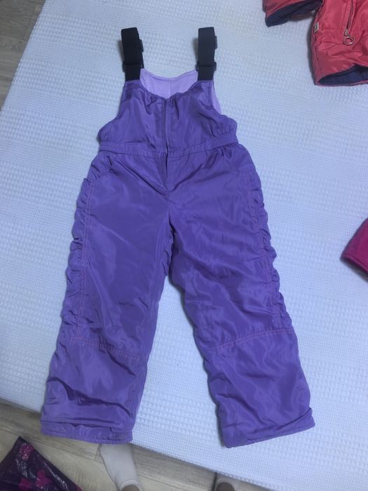 Отдам бесплатно верхнюю одежду на девочку