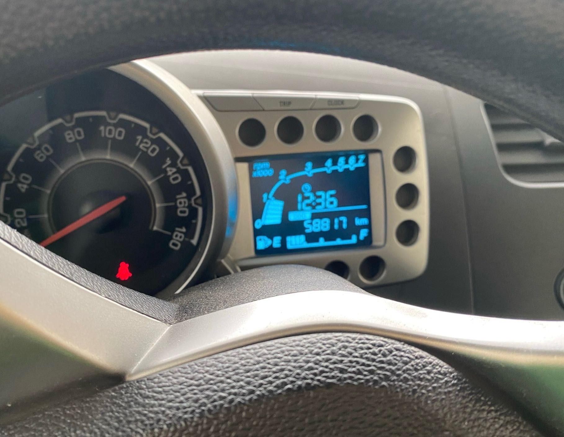 Спарк автомобиль Spark LX