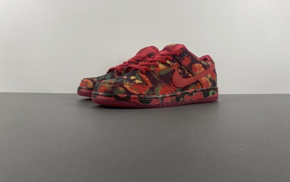 Nike SB Dunk Low The Wizard of Oz Poppy Field