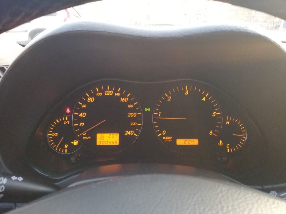 Vând Toyota Avensis 2004/2.0 diesel 116cp,Euro 4,fara DPF