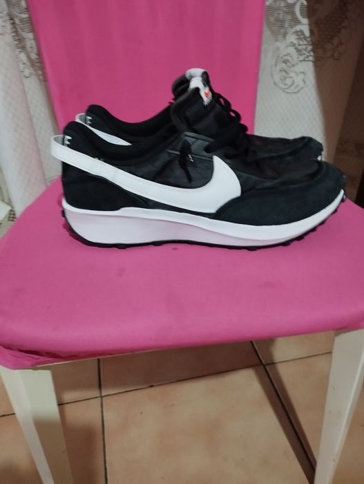 Vând sau schimb ce se vede