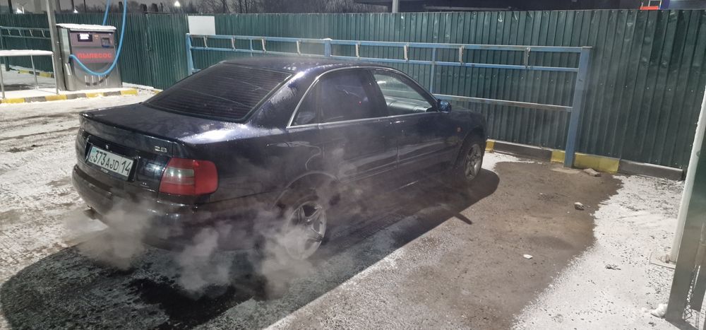 Продам audi A4 автомат