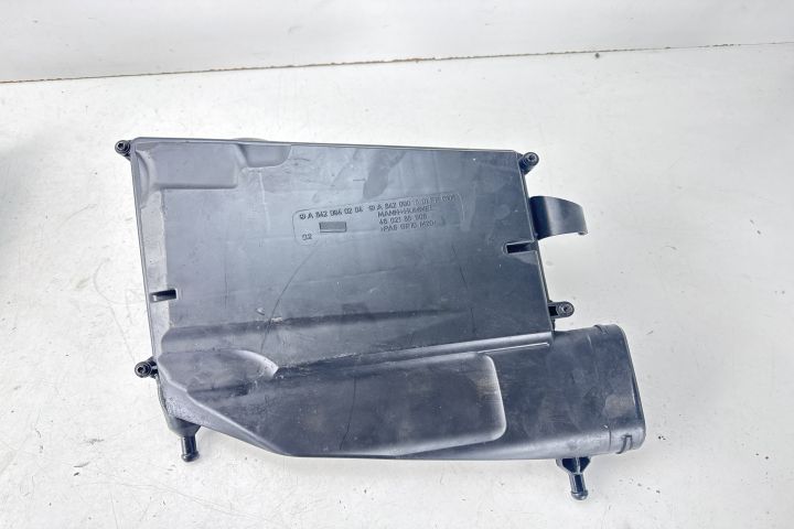Carcasa filtru aer dreapta A6420901601 Mercedes-Benz GLK-Class  seria